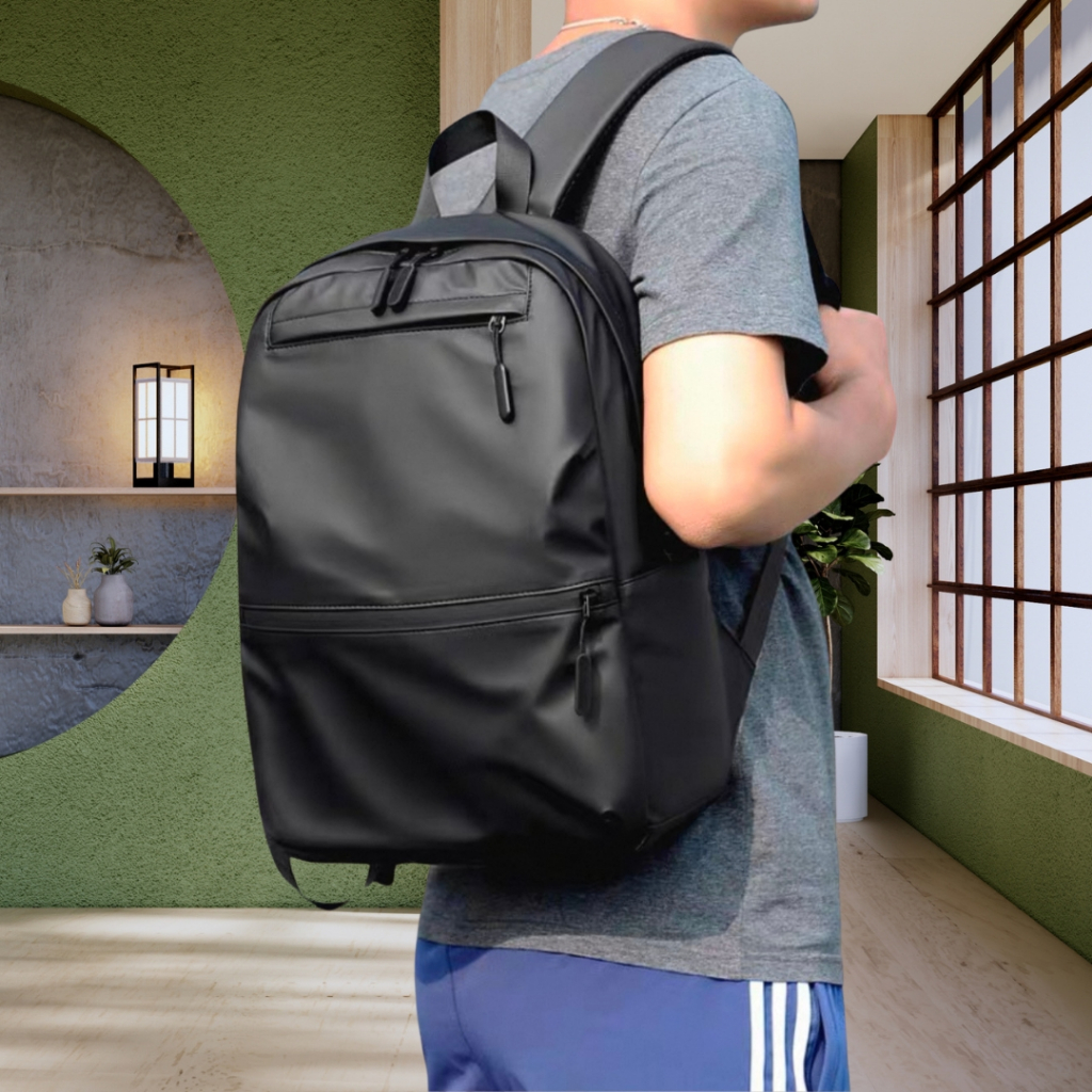 Backpack กระเป๋าเป้หนังพียู Unisex กันน้ำ กระเป๋าเป้สะพายหลัง ขนาดใหญ่ สีพื้นเรียบ พร้อมส่ง3สี