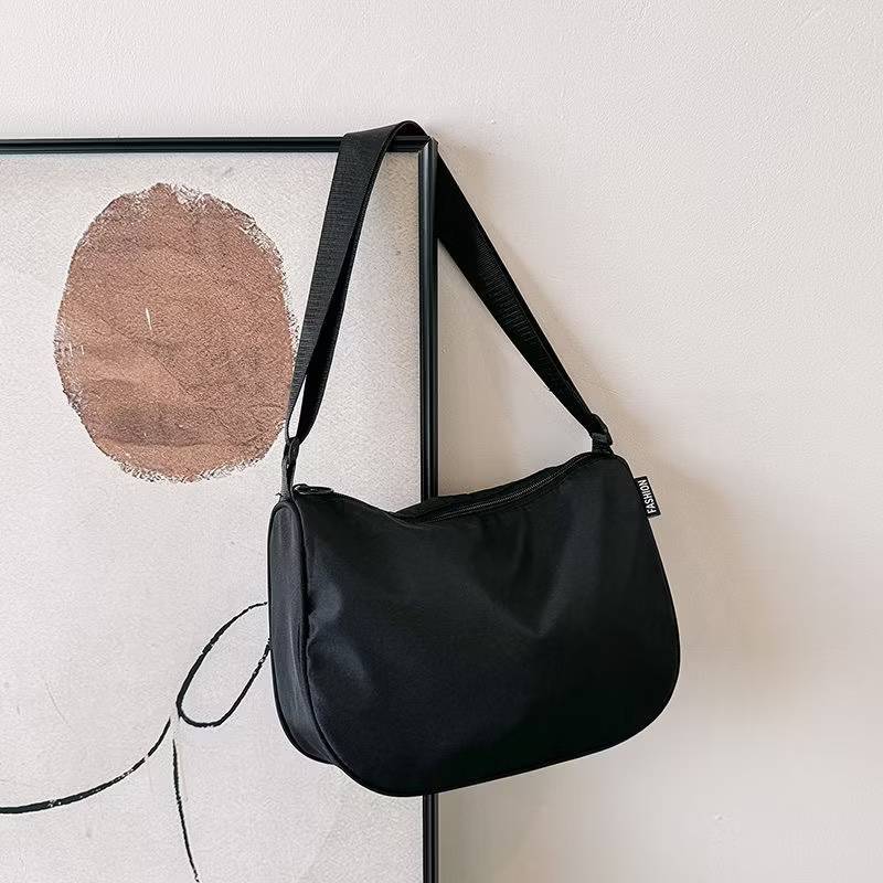 กระเป๋าสะพายข้าง สไตล์ญี่ปุ่น สำหรับผู้ชายและผู้หญิง กระเป๋าผ้า จุของได้เยอะ ลายแฟชั่น