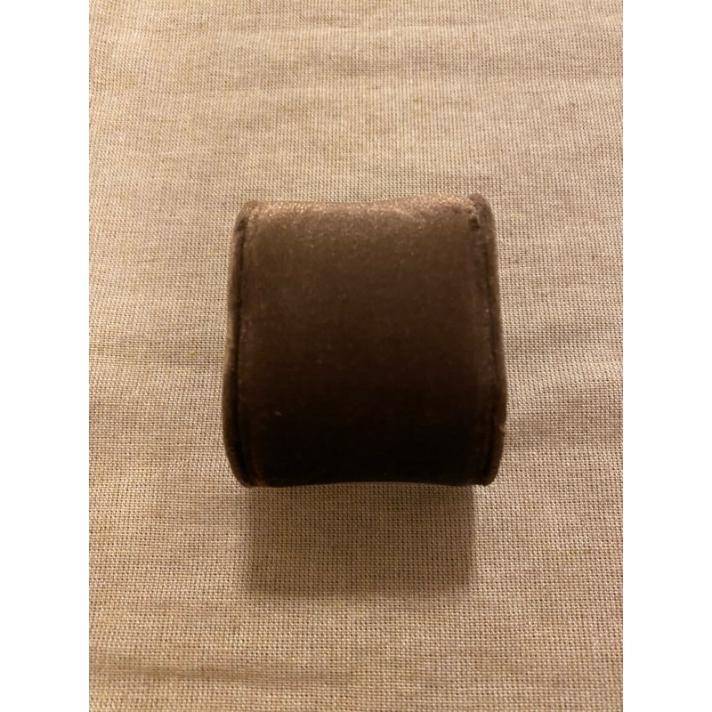 หมอนนาฬิกา           gucci