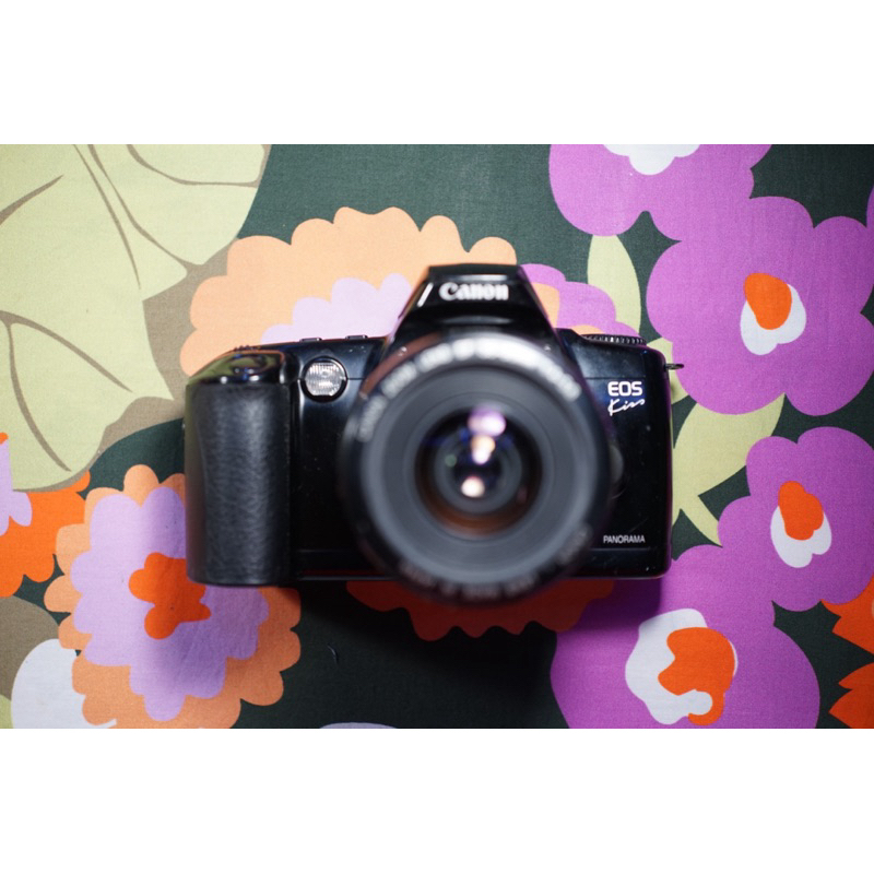 Canon EOS Kiss + 35-80mm 4-5.6 EF