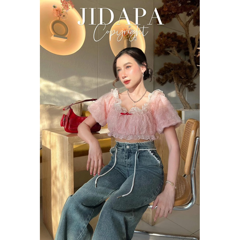 เซทยีนส์ขายาวขอบเอวลูกไม้เสื้อครอปชมพูแขนตุ๊กตา Jidapa (New)
