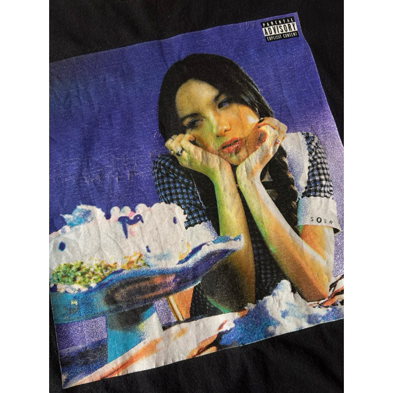 เสื้อยืดมือสอง Olivia Rodrigo ไซส์ S ของแท้