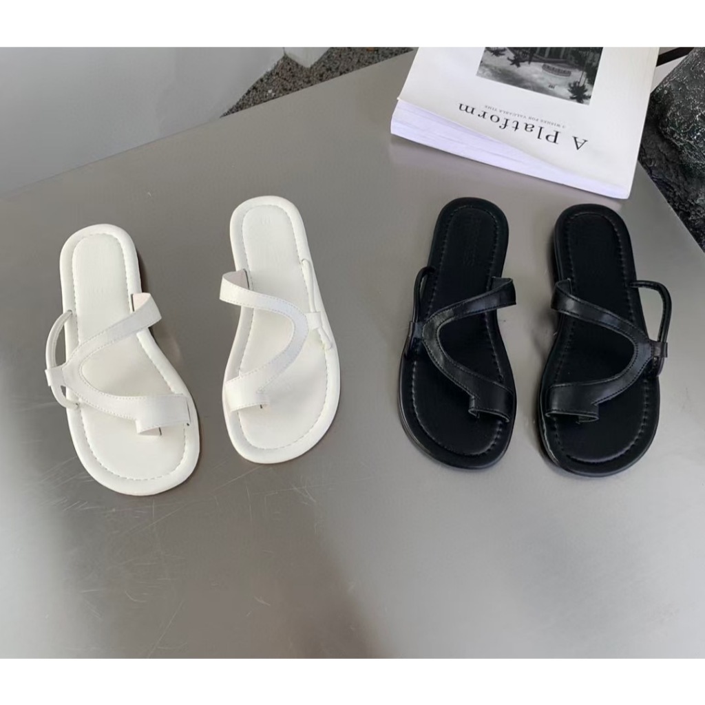 [Limited Offer] รองเท้าเเตะพรีเมี่ยมคละแบบ พื้นนิ่มใส่สบาย ราคาโรงงาน