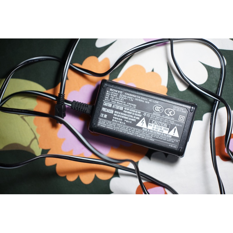 Sony AC-L25B Battery Charger