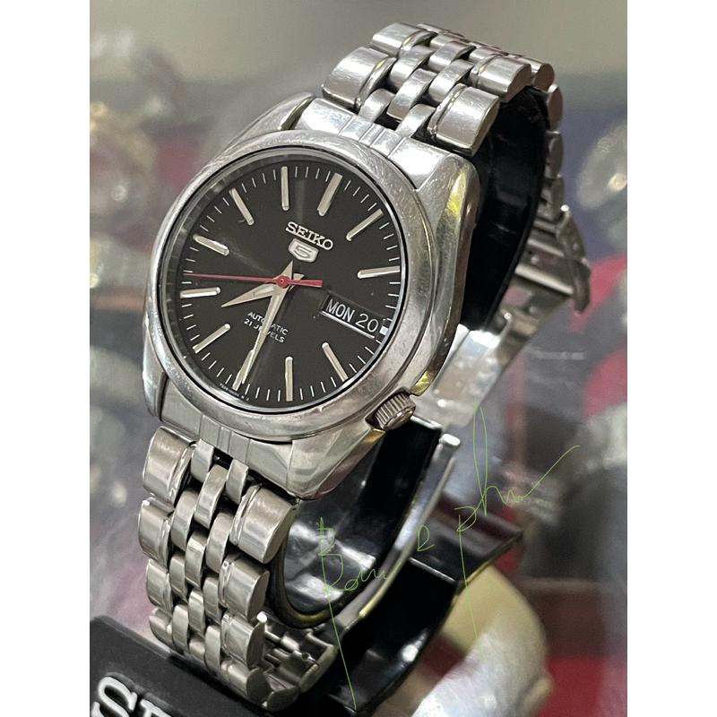 Seiko 5 Automatic with black dial (ref. 7S26)