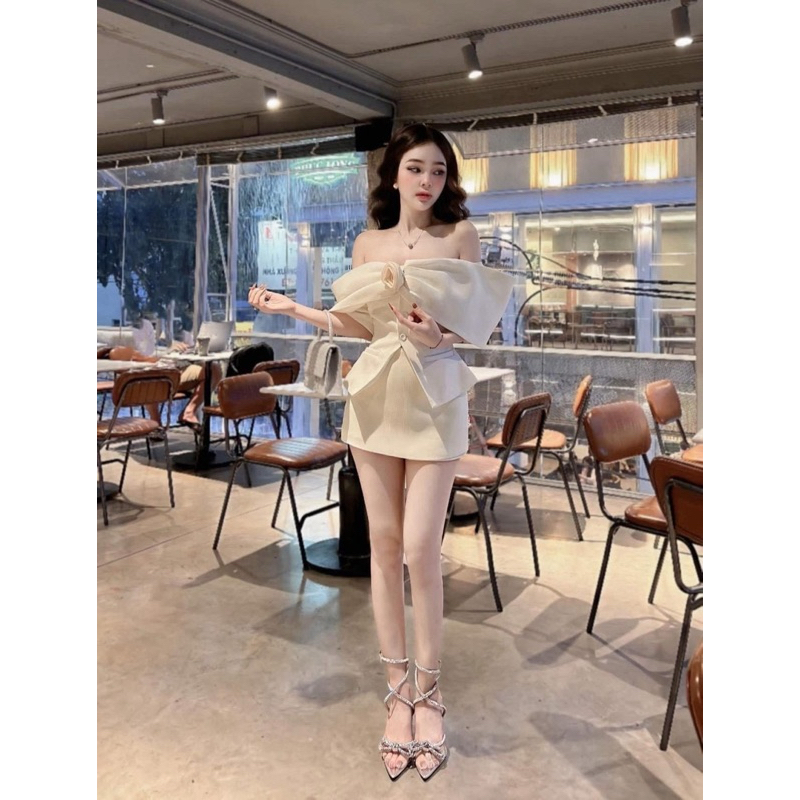 porntida ชุดเซต2ชิ้นปาดไหล่ถ้าเป็นผ้าทวิต เสื้อ+กระโปรง มีซับในกางเกง ดอกไม้เข็มขัดถอดแยกชิ้นได้ รุ่นนี้สวยหรูออกงาน