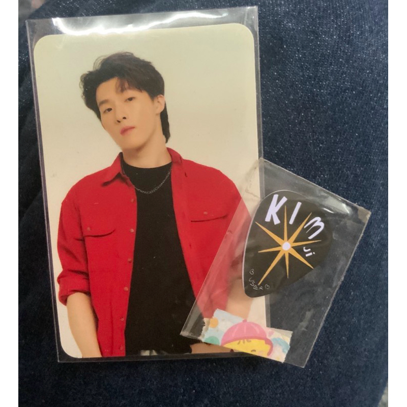 การ์ด คนไม่คุย คิม Proxie + ปิ๊กกีต้า คิม 💛