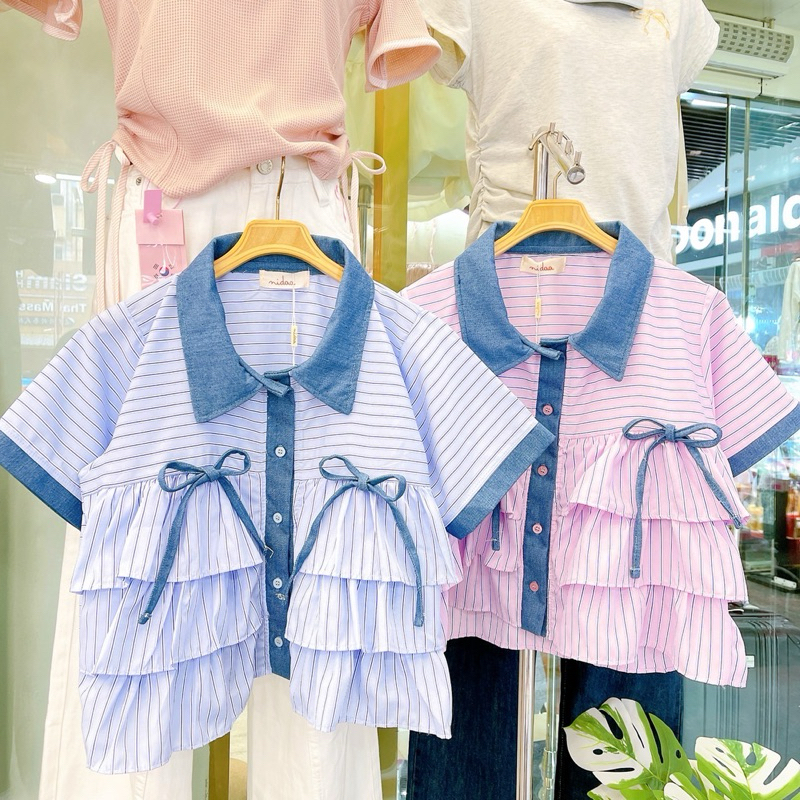 NIDAA เสื้อเชิ้ตผ้าริ้ว แต่งระบายชั้นๆ แต่งกุ้นขอบยีนส์ ผูกโบว์