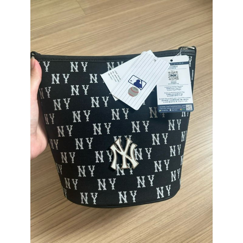 กระเป๋าทรงถัง MLB แท้ มือ 1