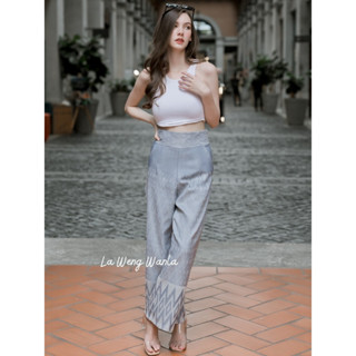 La Weng Wanla(ละเวงวัณฬาผ้าไทย)  กางเกงผ้าไทยเอวสูง (GREY) #…