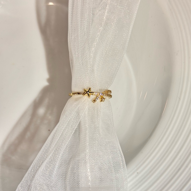 Falling star ring แหวนดาว | @trophies.co