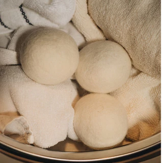 SuperBee ลูกบอลอบผ้าขนแกะ แพ็ค 3 ลูก ลดรอยยับ ผ้าแห้งไวขึ้น 30% Wool Dryer Balls - Pack of 3