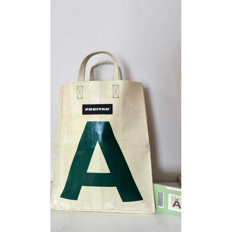 FREITAG F52  MIAMI VICE ตัวอักษร A