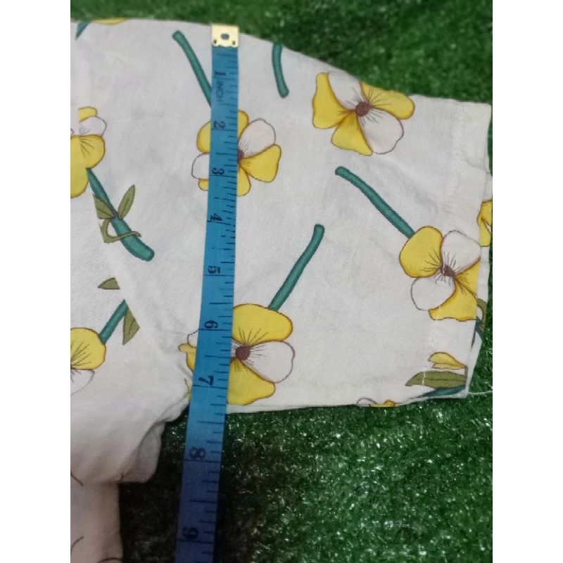 เสื้อทรงสั้นลายพิมพ์ดอก แขนสั้น ผ้าลินินผสม thumbnail 3
