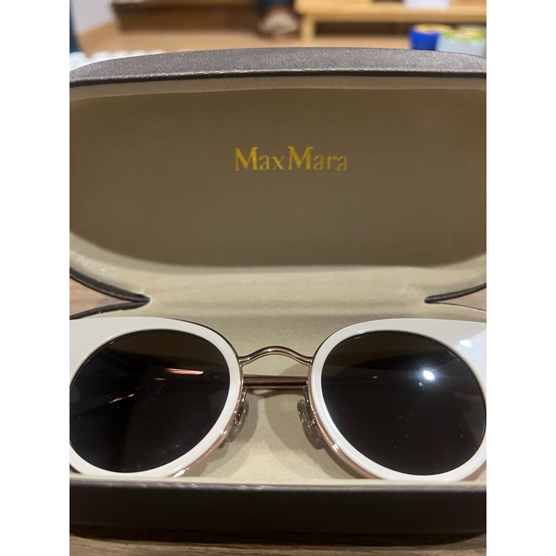 แว่นกันแดด Maxmara แท้