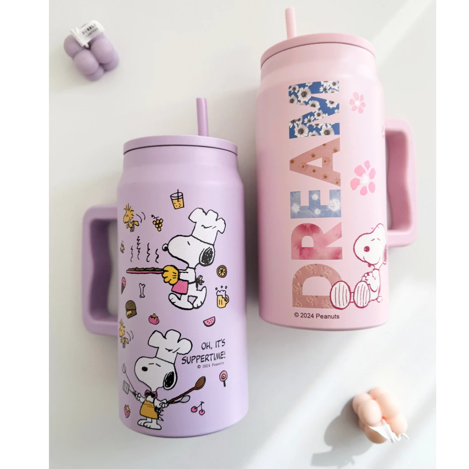 การขายล่วงหน้า Snoopy แก้วเก็บความเย็น 1500ml/50oz พร้อมที่จับและฝาฟางถ้วยแก้วกระติกเก็บความร้อนและเย็นถ้วยน้ำในรถยนต์ข thumbnail 5