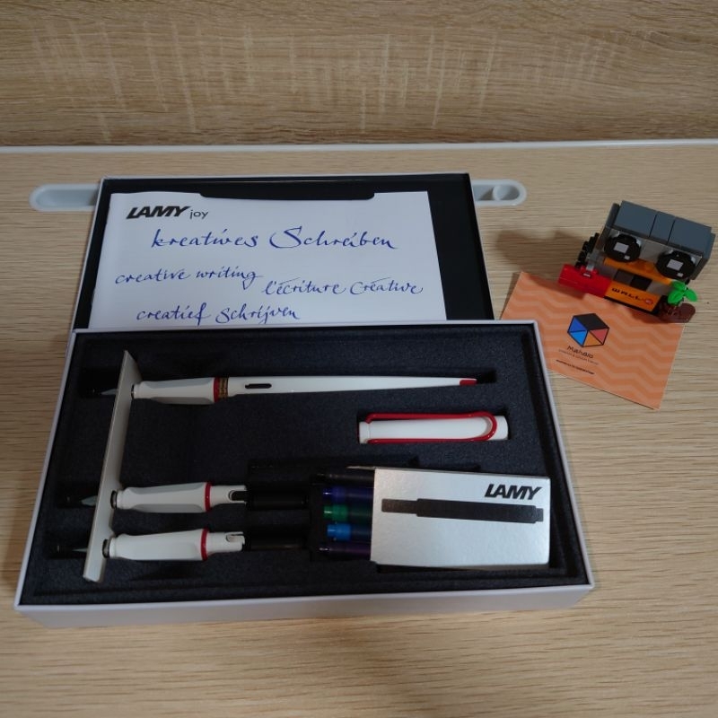 Lamy Joy Calligraphy Box Set ชุดปากกาหมึกซึมหัวตัด ด้ามขาวคลิปแดง