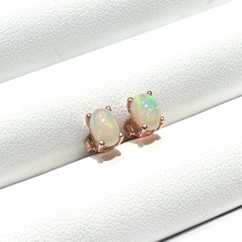 [พร้อมส่ง💫] ต่างหูเงินแท้ฝังพลอยโอปอล์หลังเบี้ย(Opal) ขนาด 6*4 มิล น่ารักมาก ติดรุ้งสวยๆเลยค่าา
