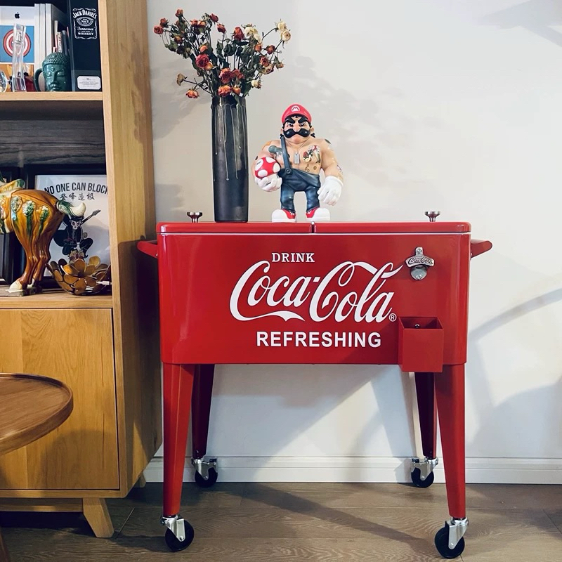 ถังน้ำแข็ง Coca-Cola ของแท้  ทำจากเหล็ก สไตล์ Retro ใช้ทำเป็นโต๊ะแต่งร้าน แต่งบ้านได้ ใช้งานได้จริง สีสดสวยมากก ตรงปก ราคา ถูกที่สุด ดีลบีเคเค