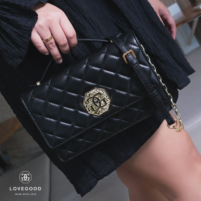 [ LoveGood ] Wisely กระเป๋าสะพายหนังแกะแท้ กึ่ง WOC อะไหล่ Logo แบรนด์ มีสายสะพายยาวปรับได้ ไซส์ 9"