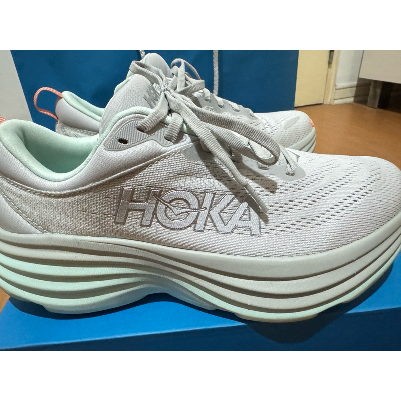 Hoka Bondi 8 (used like new)