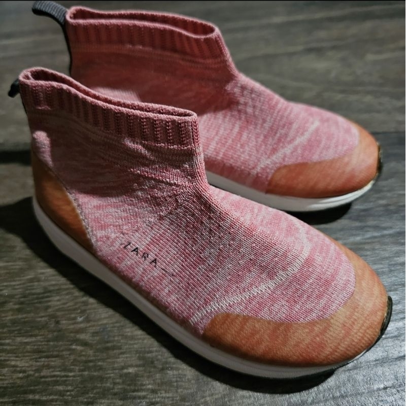 ส่งต่อ 💋 Zara Sneakers Toddler.