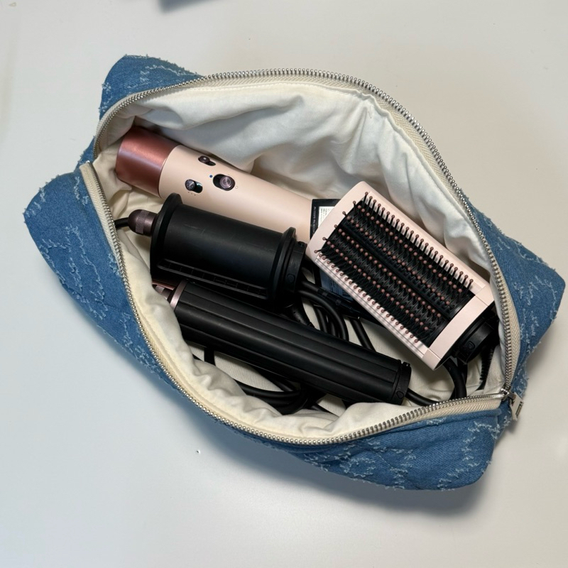 กระเป๋าใส่อุปกรณ์จัดแต่งทรงผม สำหรับ Dyson รุ่น Airwrap พกพาสะดวก(ขนาดยาว 13|กว้าง 4 |สูง 4 นิ้ว) ใส่หัวได้ 1-3 หัวค่ะ