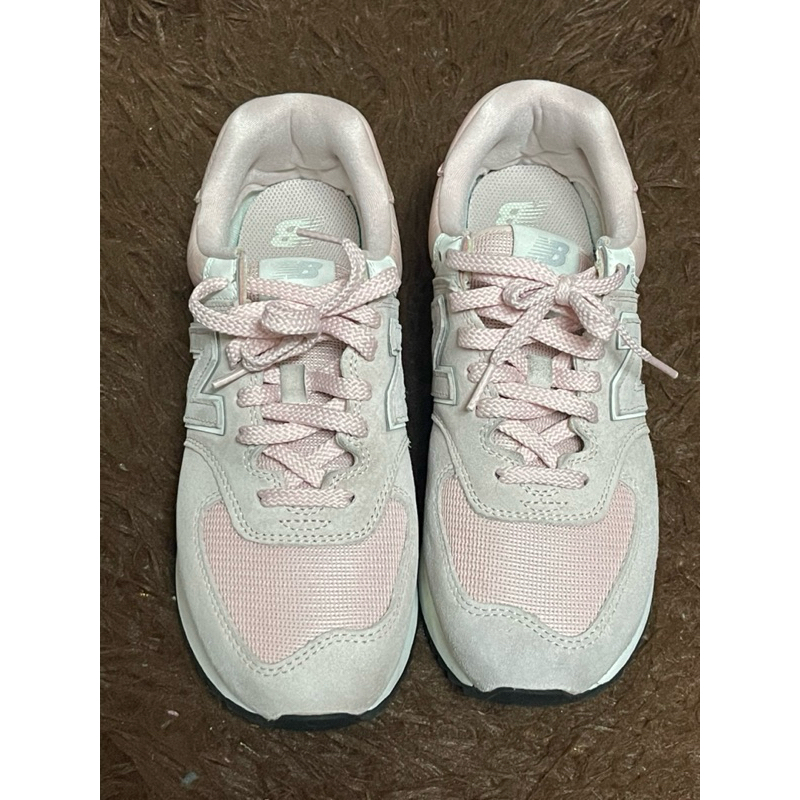 ส่งต่อ New Balance 574 สีชมพู Size 9Us Women