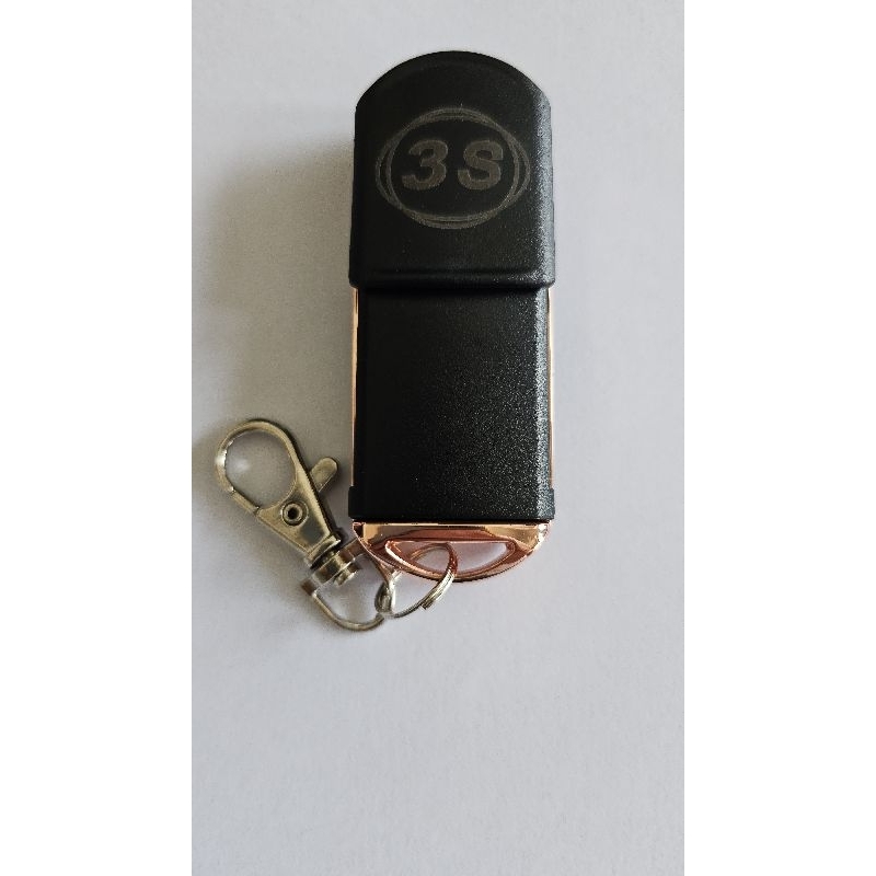 รีโมทประตูม้วนระบบ3Sรุ่นใหม่ 3SH-218 ( ด้านหลังตัวเก่า 3SH-212 ) ราคาลูกละ 900บาท **กรุณาสอบถามก่อนส