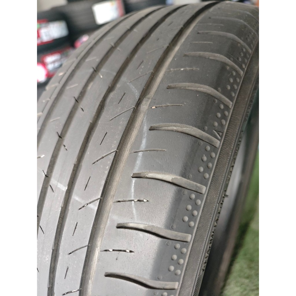 ยางเปอร์เซ็นต์ Yokohama   ขนาด 195 55 R16  ยางปี 20  มี 1 เส้น มีปะ ราคา 300 บาท
