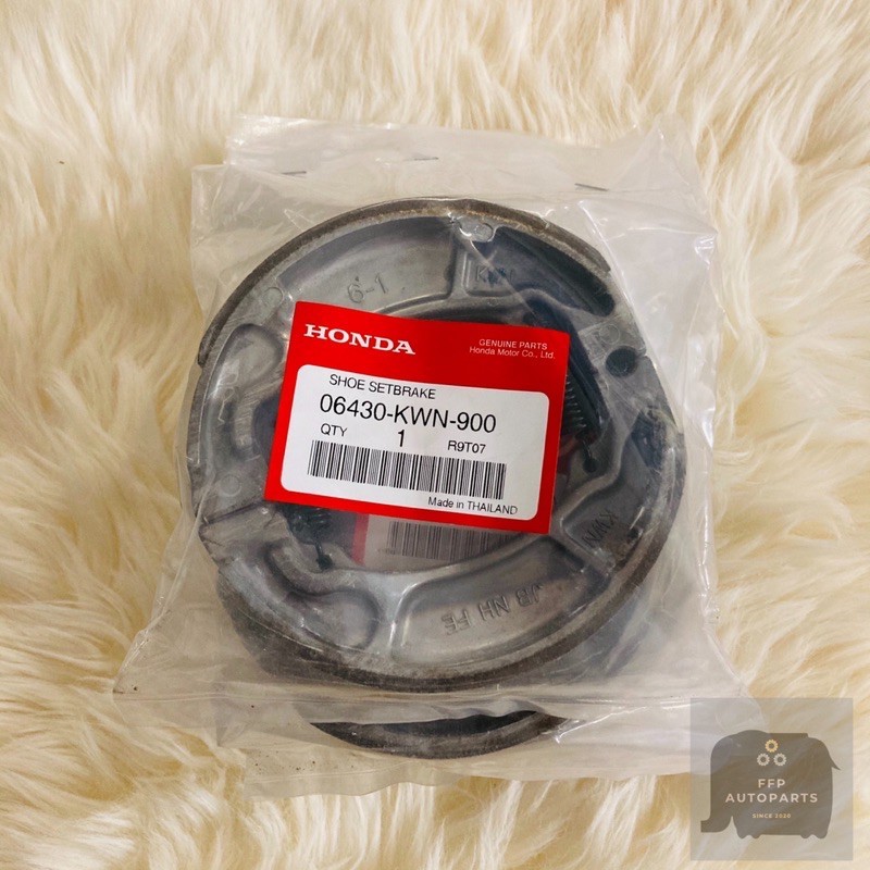 ชุดผ้าเบรกหลังแท้ศูนย์PCX ทุกรุ่น, CLICK125-i ทุกรุ่น, CLICK150-i (06430-KWN-900)