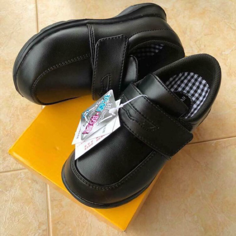 *พร้อมส่ง** รองเท้านร.carrot (moonstar) จากญี่ปุ่น น้ำหนักเบา นิ่ม ใส่สบายเท้าลูกน้อย