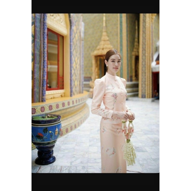 ชุดเซ็ท ชุดไทยจิตรลดา ป้าย Widelia@real S มือหนึ่ง งานจริงสวยมากกกกคะ ตัดเย็บอย่างดี สีละมุนมากคะ มี