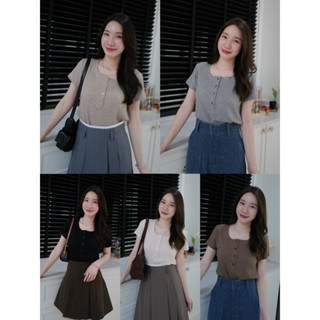 เสื้อ คอยูเหลี่ยม ‘มีกระดุม‘ชายโค้ง 💓