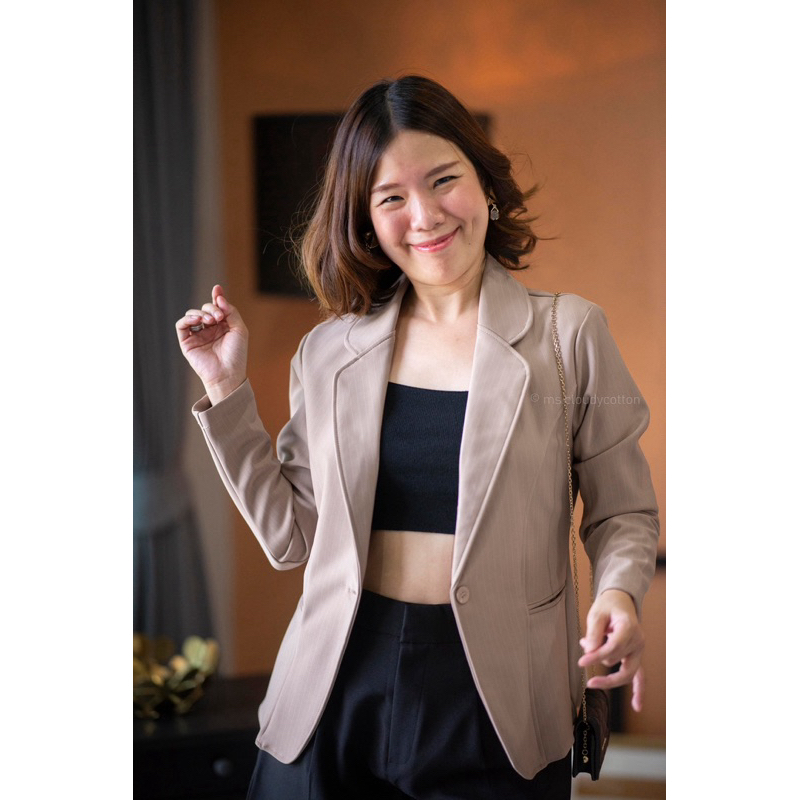 ms.cloudycotton - Kelly Blazer เสื้อคลุมเบลเซอร์ มีปก กระเป๋าจริง ผ้าลายริ้ว เนื้อเรียบเนียน ทอแน่น มีน้ำหนัก