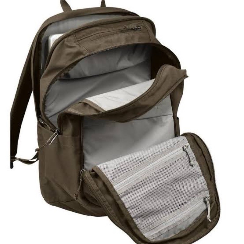 Fjallraven raven28 กระเป๋าใส่โน๊ตบุ้ค กระเป๋าเดินทาง