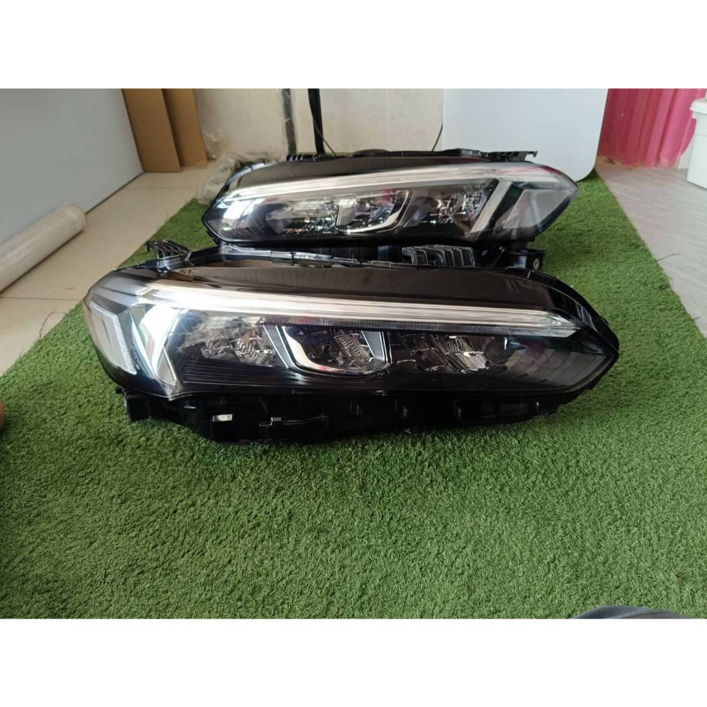 ไฟหน้า Civic FE RS E:HEV โคมสีเงิน 1 คู่ ซ้าย/ขวา ไม่รวมปลี๊กแปลง