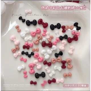 UU4.โบว์คิตตี้ โบว์น่ารักมากก หนึ่งถุงมีประมาณ 50 ตัวโดยประมาณ มีสามสี และคละสี ส่งของจากไทยทุกวันค่ะ