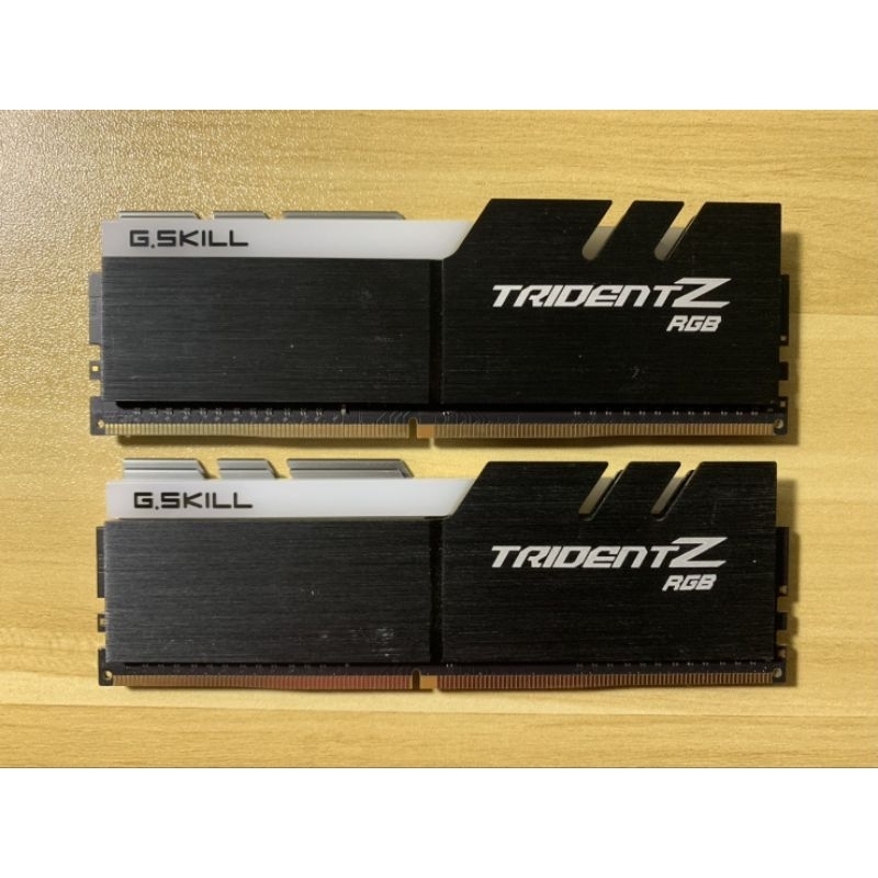 G.SKILL TRIDENT Z RGB 8X2 16GB BUS 3200 DDR4