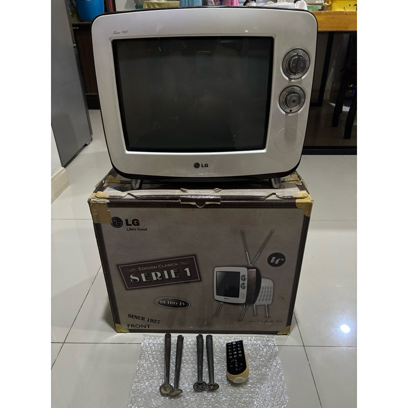 LG Retro CRT Color TV 14 inches Brown Color