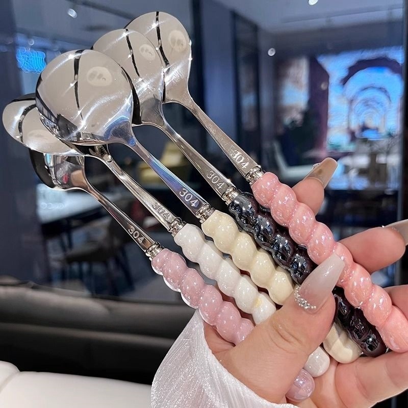 😍COD😍Pearl Handle ช้อนสําหรับขนมหวานชากาแฟสแตนเลสช้อนกวนช้อนขนมหวานบาร์อุปกรณ์ครัว Gadgets