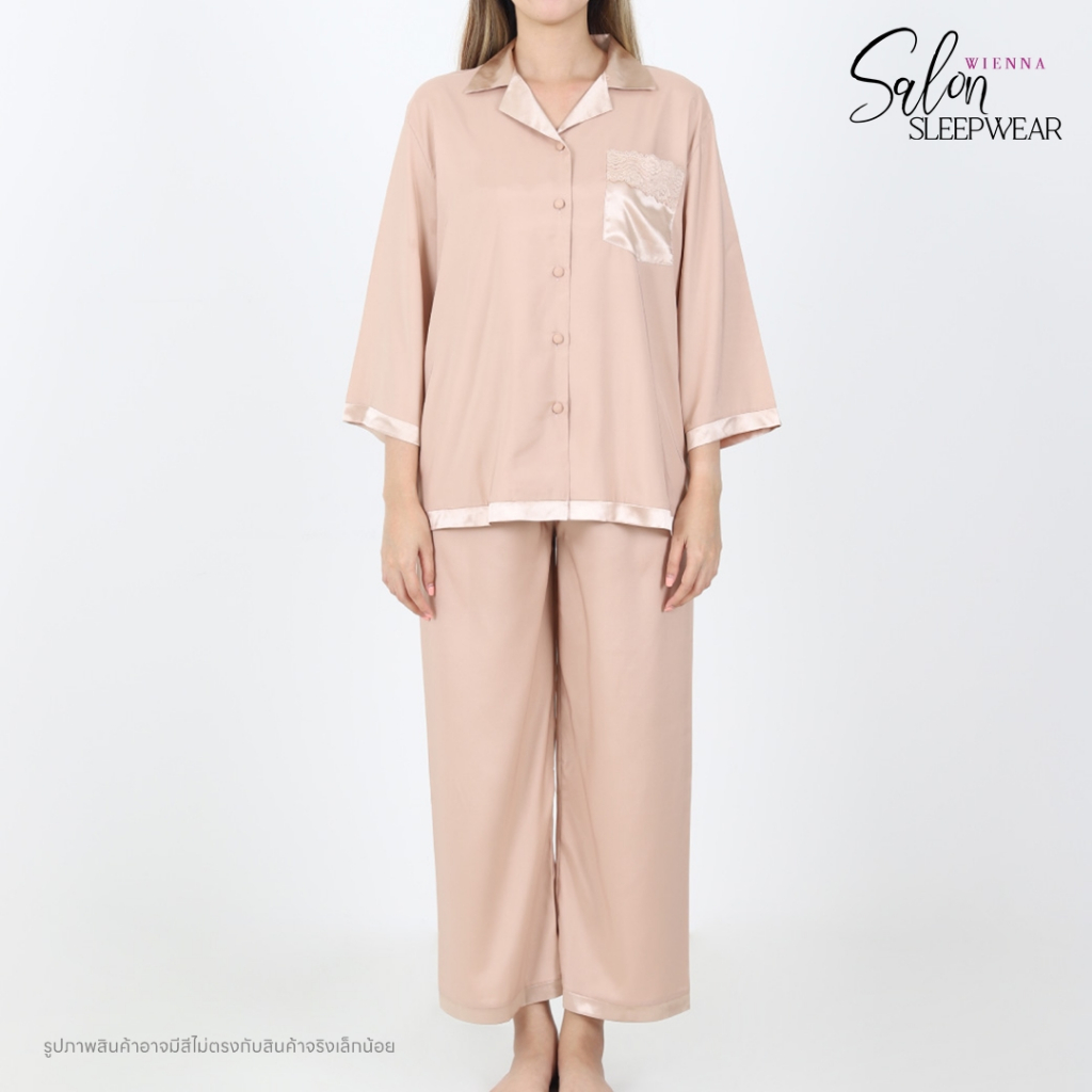 WIENNA SALON SLEEPWEAR  DN50932 ชุดนอนเวียนนา ชุดนอนผ้าซาติน เสื้อแขน3ส่วน กางเกงขายาว สีเบจ