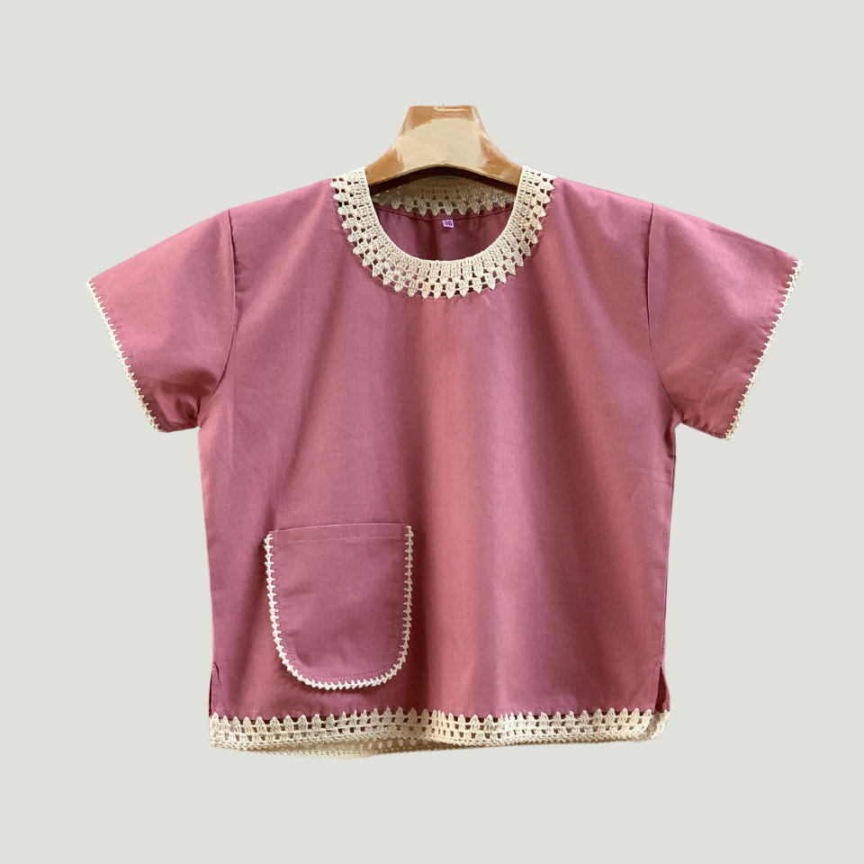 เสื้อผู้หญิงผ้าฝ้ายคอกลมซอมพอแขนสั้น มินิมอลน่ารักสวมใส่ง่ายๆใส่เที่ยวเล่นชิลชิล กินกาแฟถ่ายรูปสวยๆงานถักสุดเจ๋ง