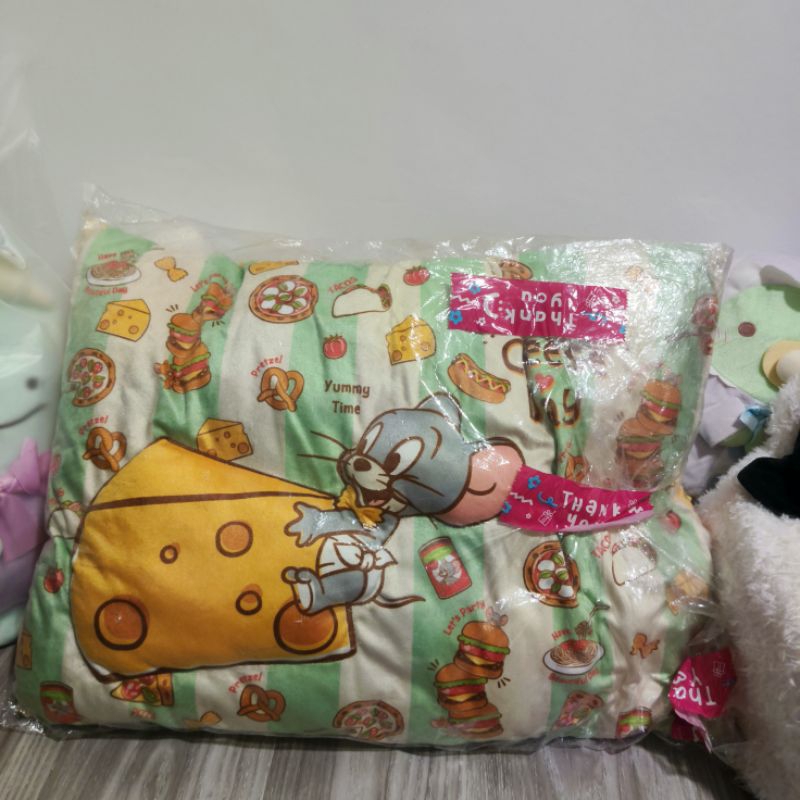 หมอน Tuffy ป้าย Tom and Jerry