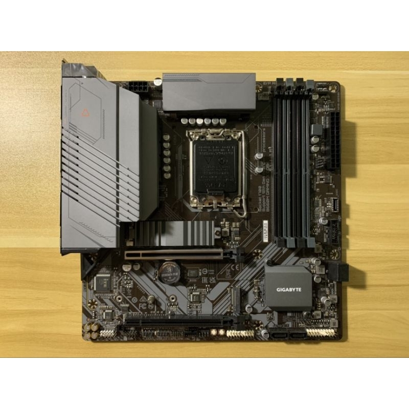 GIGABYTE B660M GAMING X DDR4