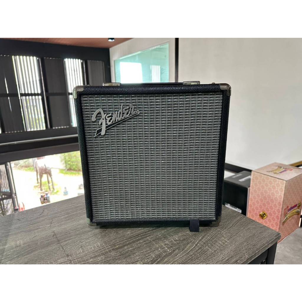 แอมป์เบส สำหรับมือเบส Fender Rumble 15 น้ำหนักเบา
