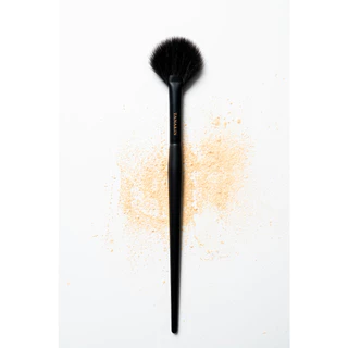 009 Highlight Brush – แปรงไฮไลท์ขนแพะแท้ พรีเมียม นุ่ม ฟุ้ง เบลนด์ง่าย!