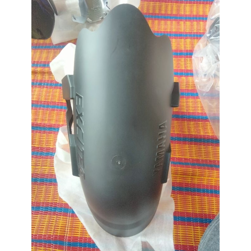 B5V-VF6K0-00บังโคลนหลังEXCITER