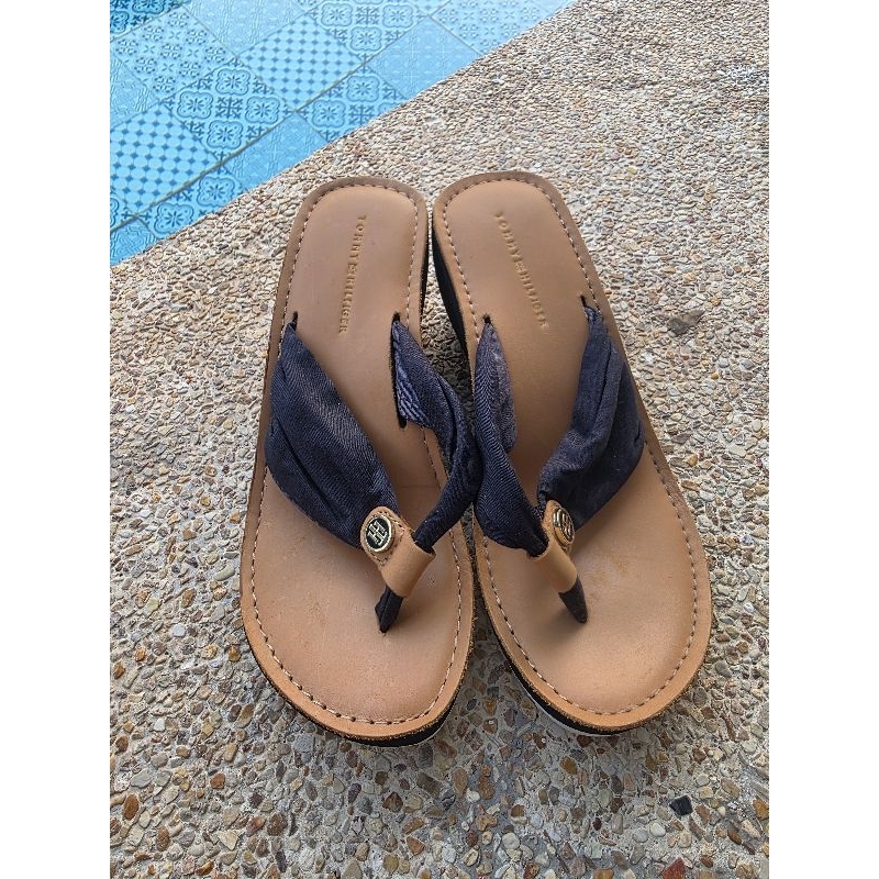 รองเท้าแตะส้นตึกแบรนด์ tommy hilfiger ของแท้