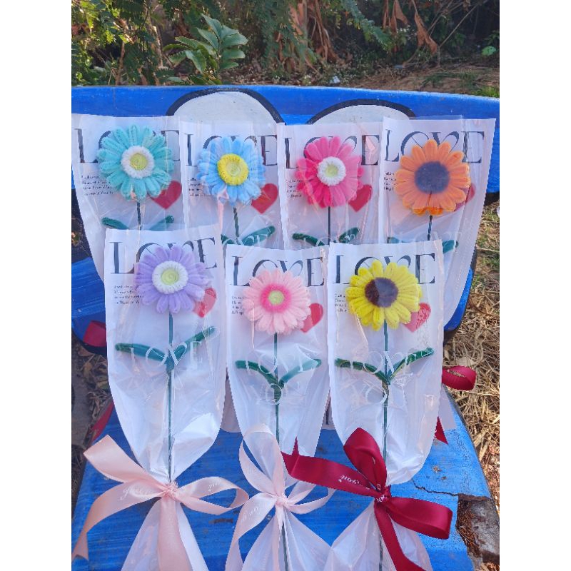 ช่อดอกทานตะวันและดอกเยอบีร่าสวยๆ ทำจากลวดกำมะหยี่DIY